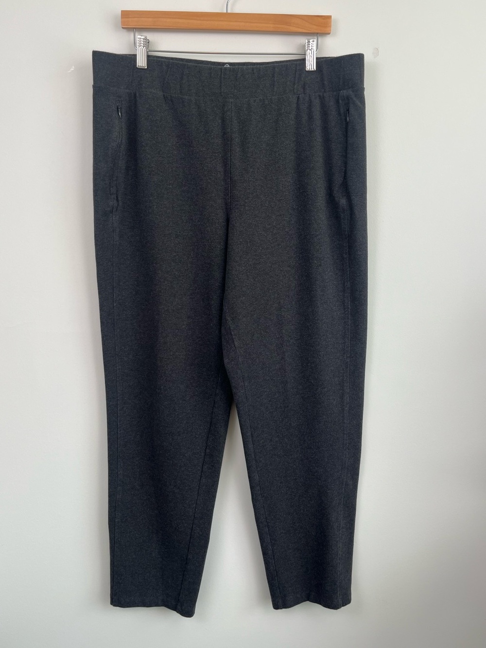 T by Talbots Straight charcoal gray cotton spandex pull on knit pants, XL.